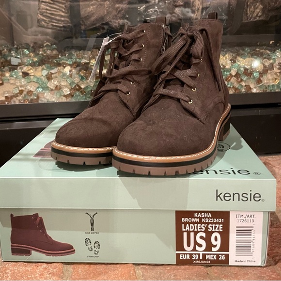 Kensie Ladies' Lace Up Brown Boot sizes 6.5 & 9 - Picture 5 of 5